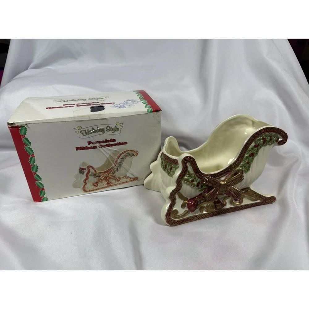 Holiday Style Porcelain Ribbon Collection Sleigh With Poinsettia EUC - Picture 2 of 11